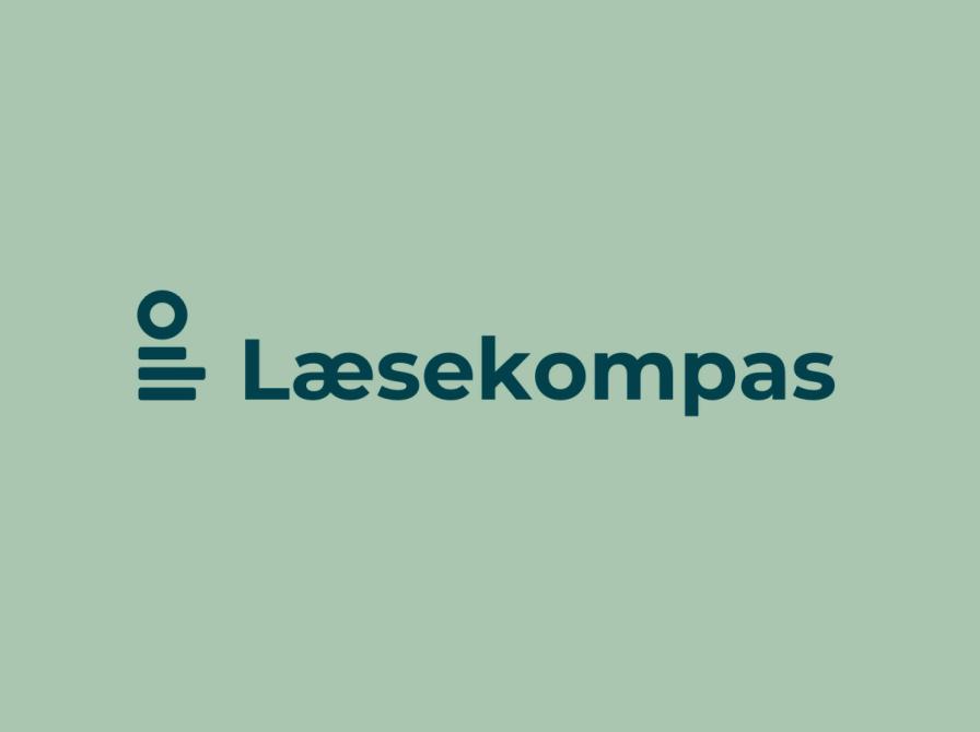 Logo for Læsekompas. Mørkegrøn skrift på grøn baggrund.